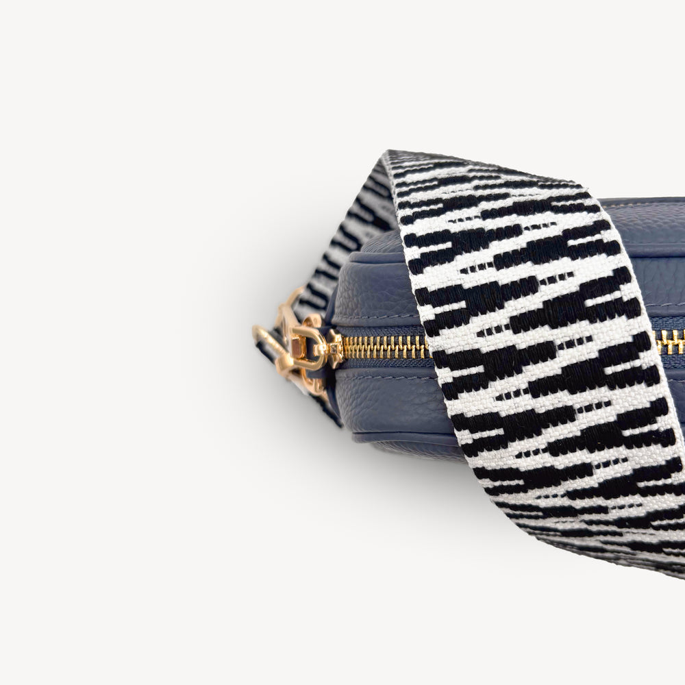 Black & White Zigzag Strap thumbnail-image-17