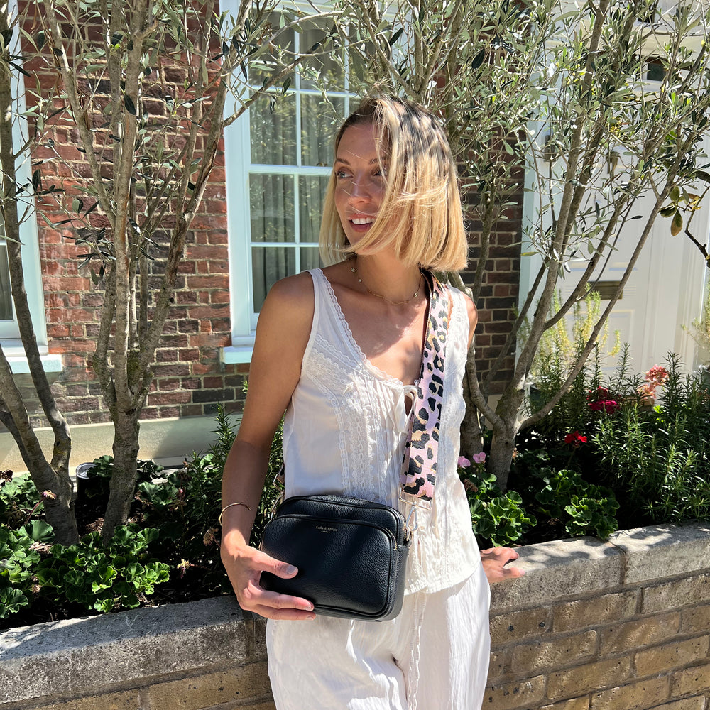 Alba Crossbody Bag - Black thumbnail-image-7