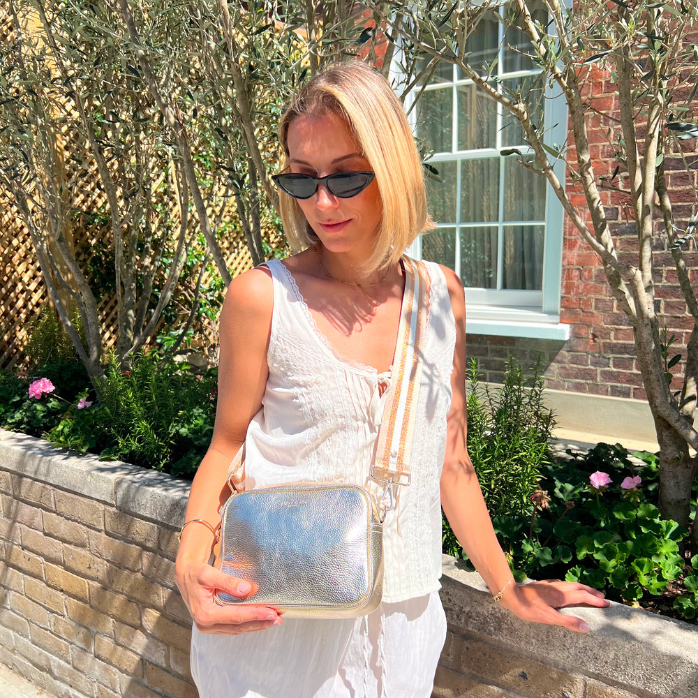 Lyla Crossbody Bag - Gold thumbnail-image-7