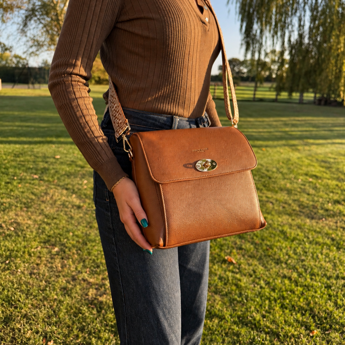 Elara Messenger Bag - Tan