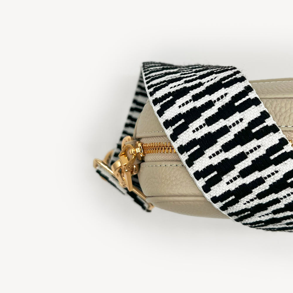 Black & White Zigzag Strap thumbnail-image-15