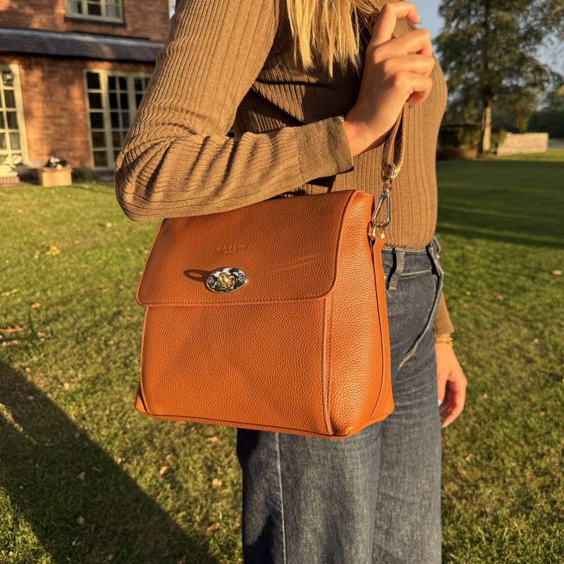 Elara Messenger Bag - Tan